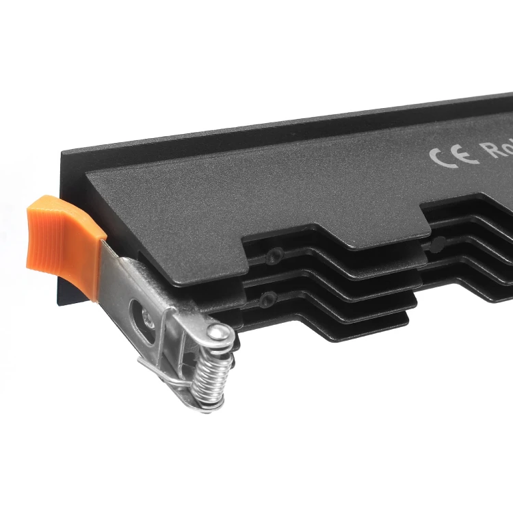 pol_pl_Lampa-liniowa-Led-podtynkowa-20W-3000K-czarna-JDL-10T-588_1.jpg